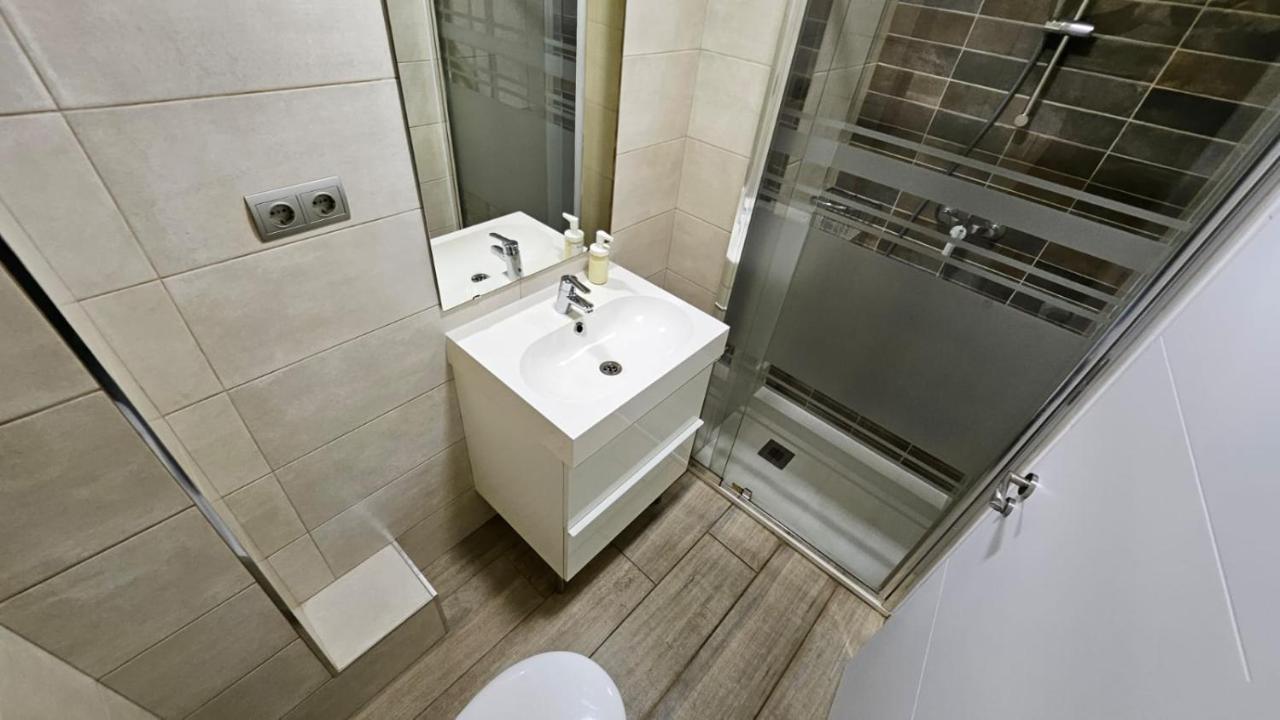Luminoso Apartamento 6 Personas Pueblo Nuevo Madrid Exterior photo
