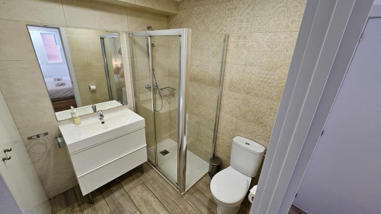 Luminoso Apartamento 6 Personas Pueblo Nuevo Madrid Exterior photo